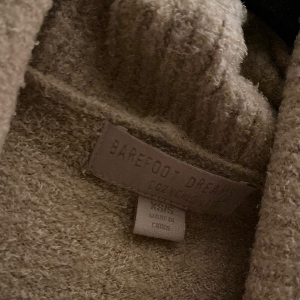 Cardigan - Picture 2 of 3
